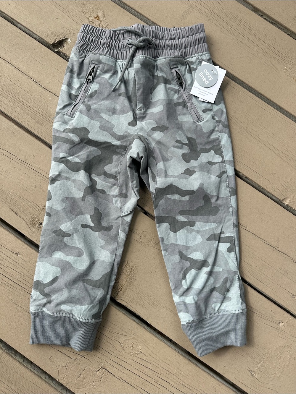 GAP Kids' Gray Camo Jogger Pants NWT, lined. 3T
